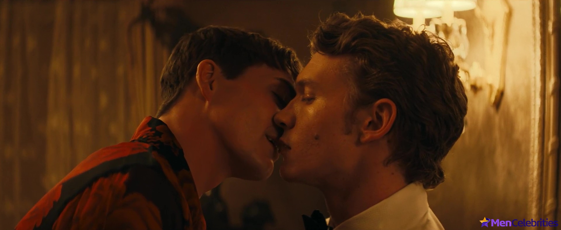 Hudson Williams nude scenes