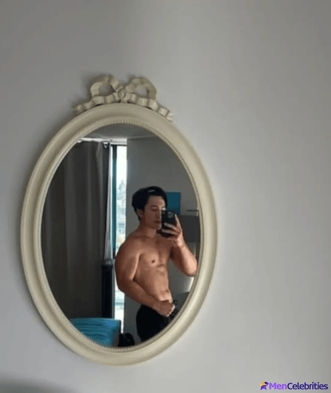 Hudson Williams sexy pics