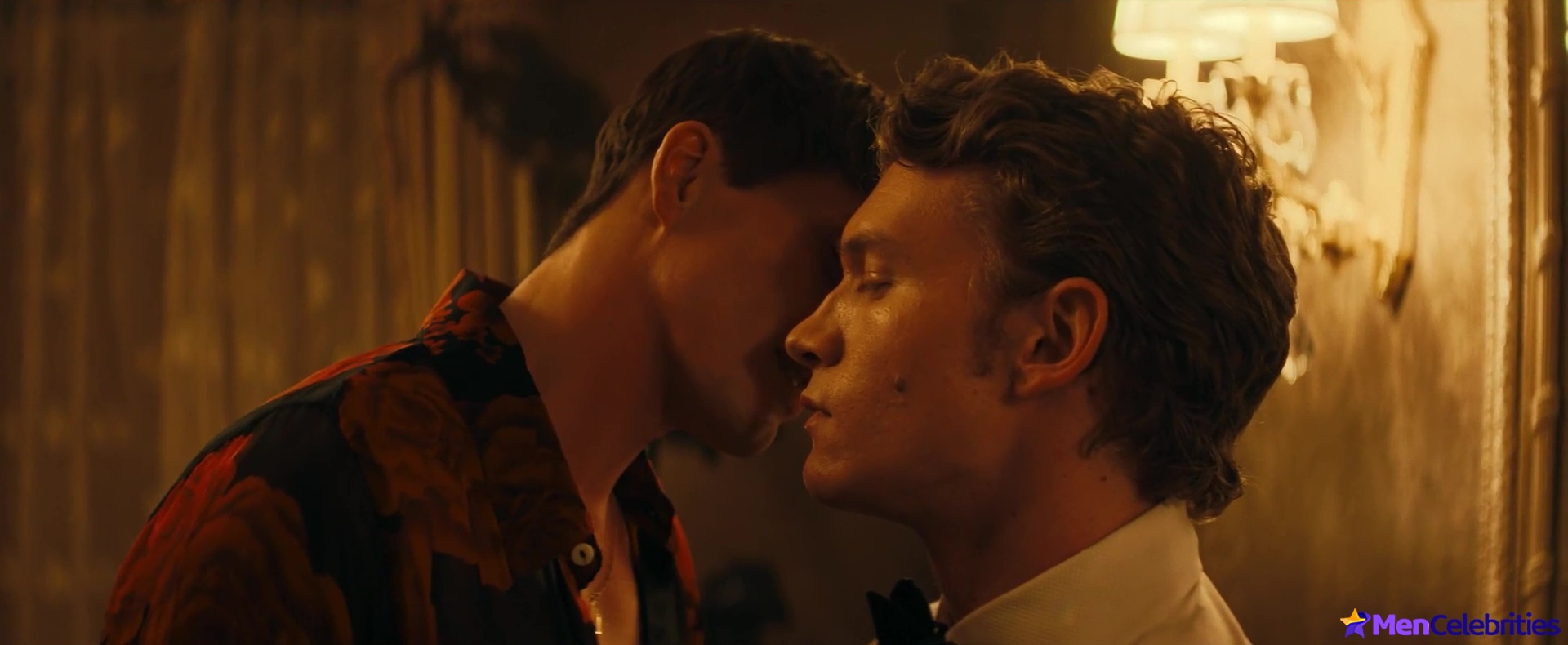 Hudson Williams nude scenes