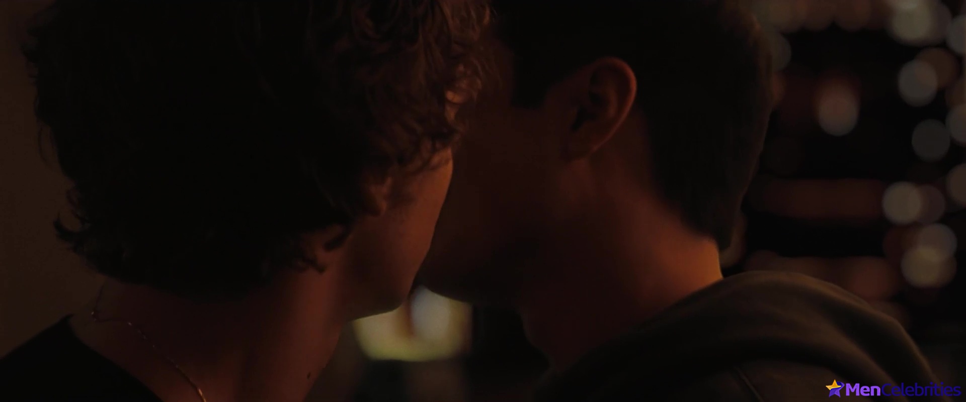 Hudson Williams nude scenes