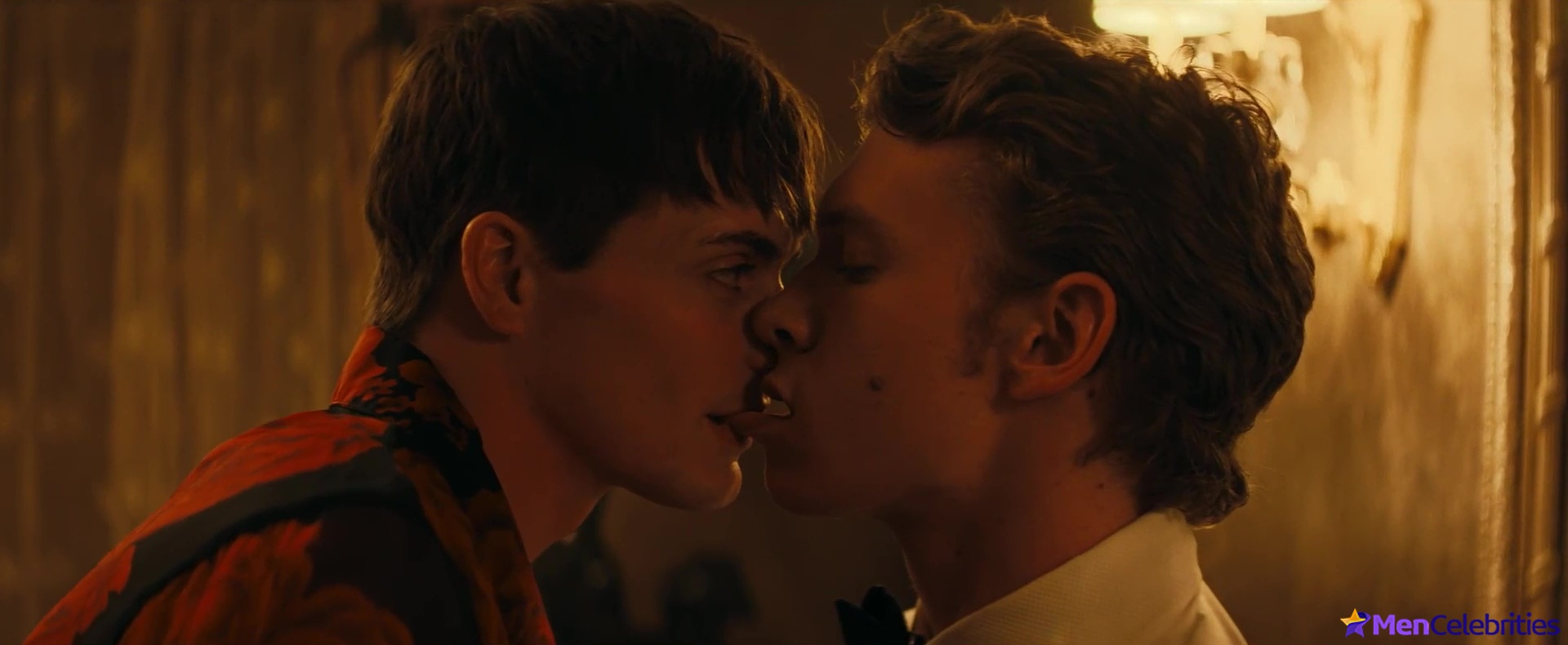 Hudson Williams nude scenes