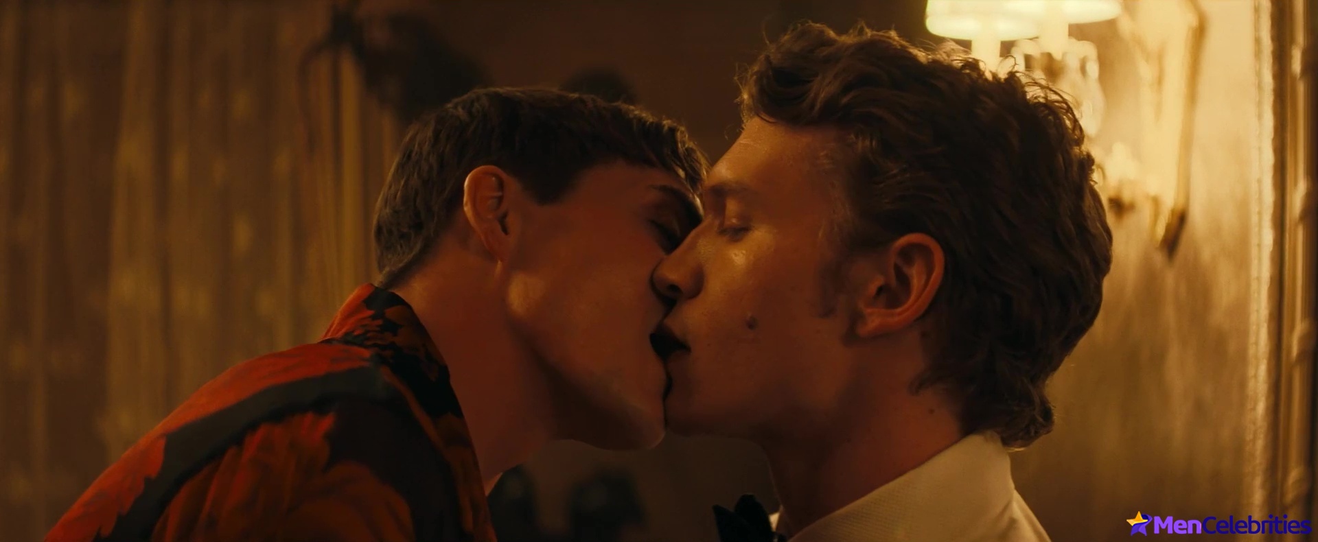 Hudson Williams nude scenes