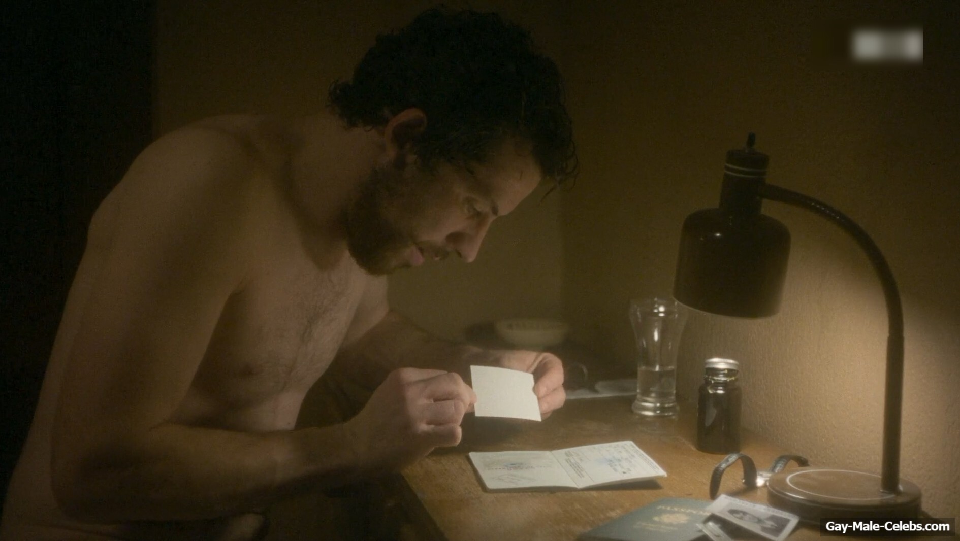 Josh O'Connor shirtless in The Mastermind