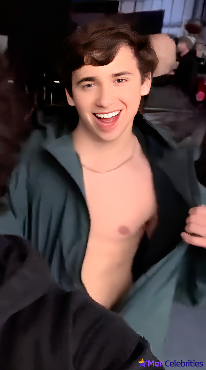 Marcello Hernandez shirtless photos