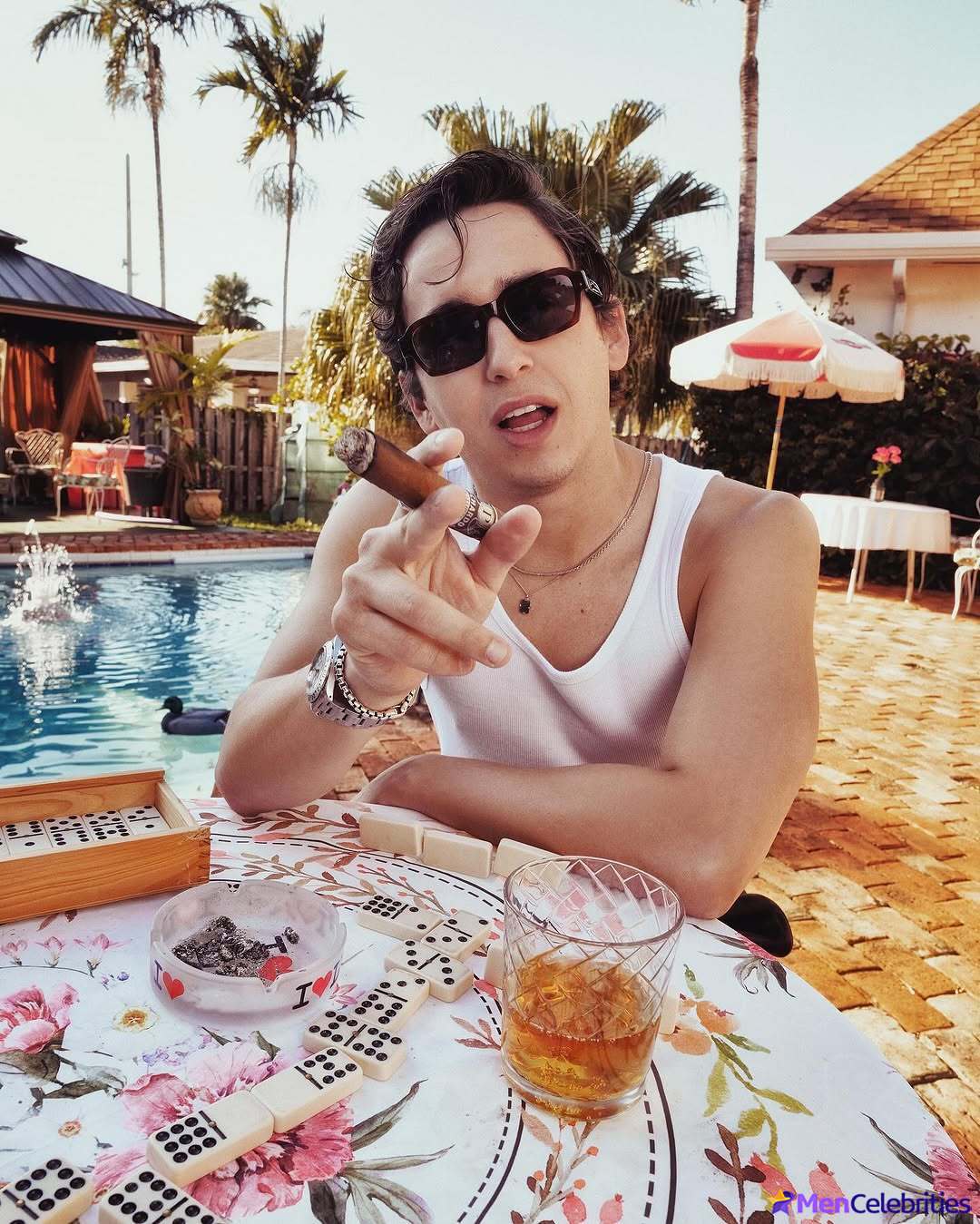 Marcello Hernandez shirtless photos