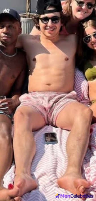 Marcello Hernandez shirtless photos