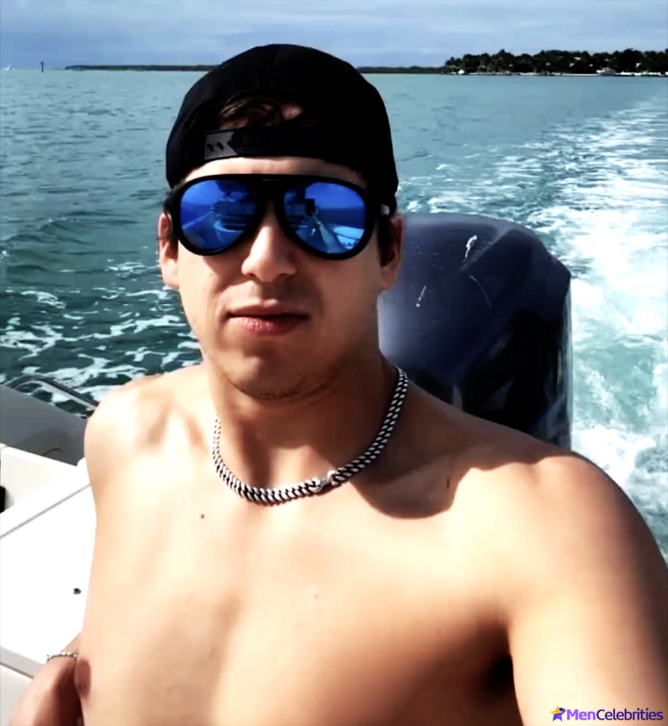 Marcello Hernandez shirtless photos