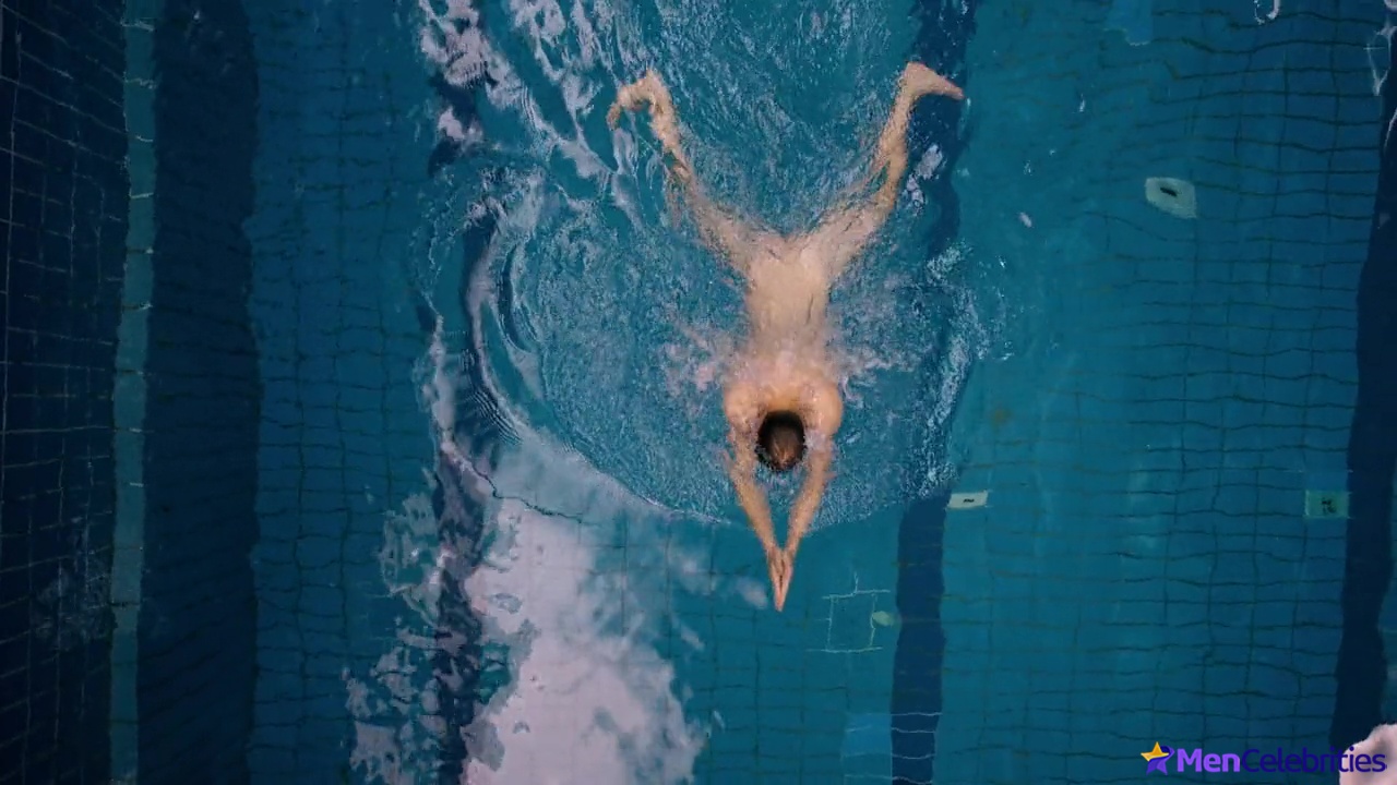 Max Riemelt nude and sex photos