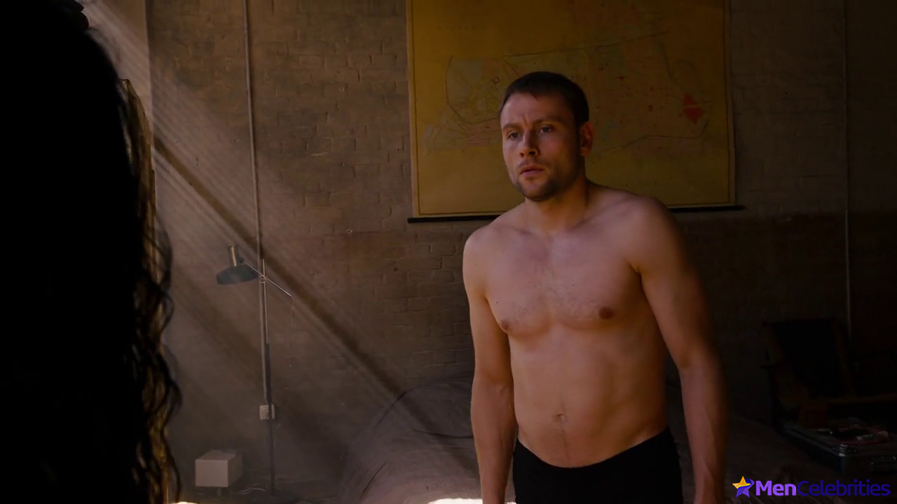 Max Riemelt nude and sex photos