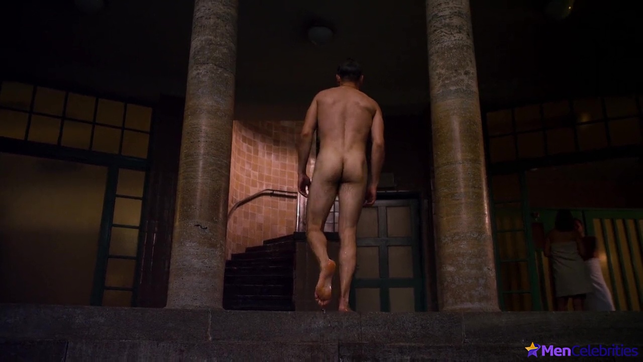 Max Riemelt nude and sex photos
