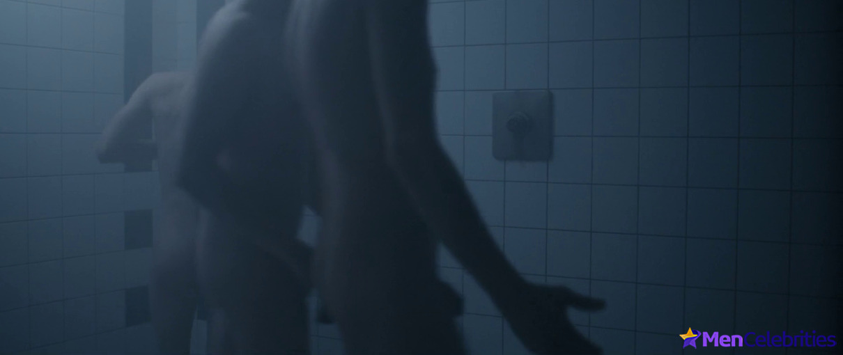 Max Riemelt nude and sex photos