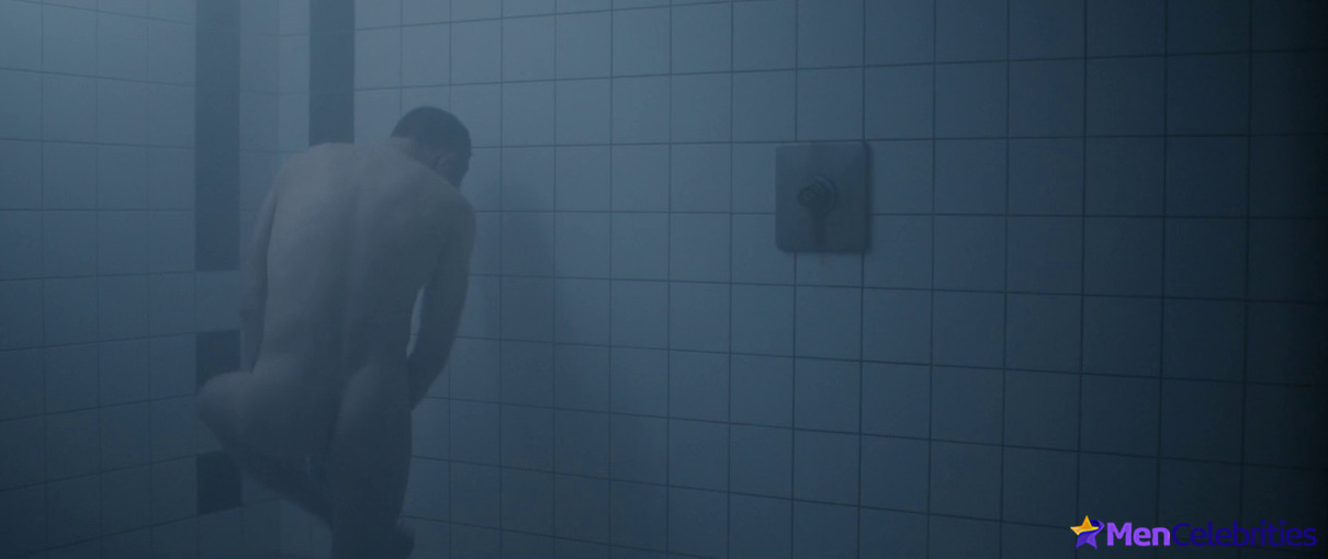 Max Riemelt nude and sex photos