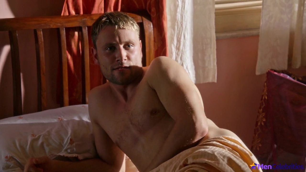 Max Riemelt nude and sex photos