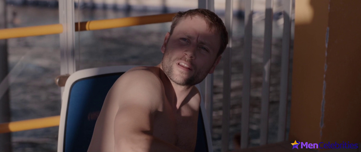 Max Riemelt nude and sex photos