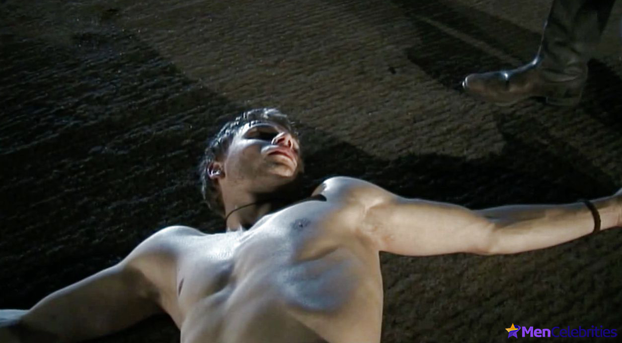 Max Riemelt nude and sex photos