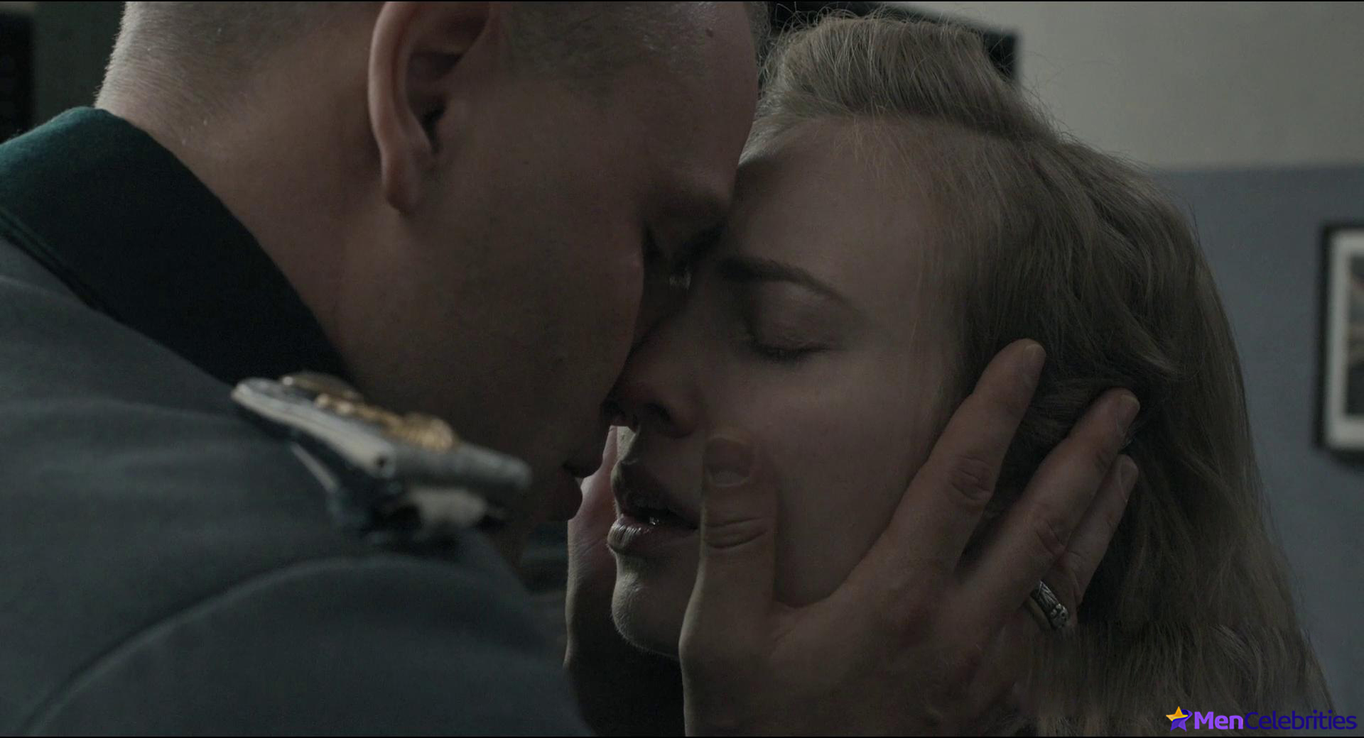 Max Riemelt nude and sex photos