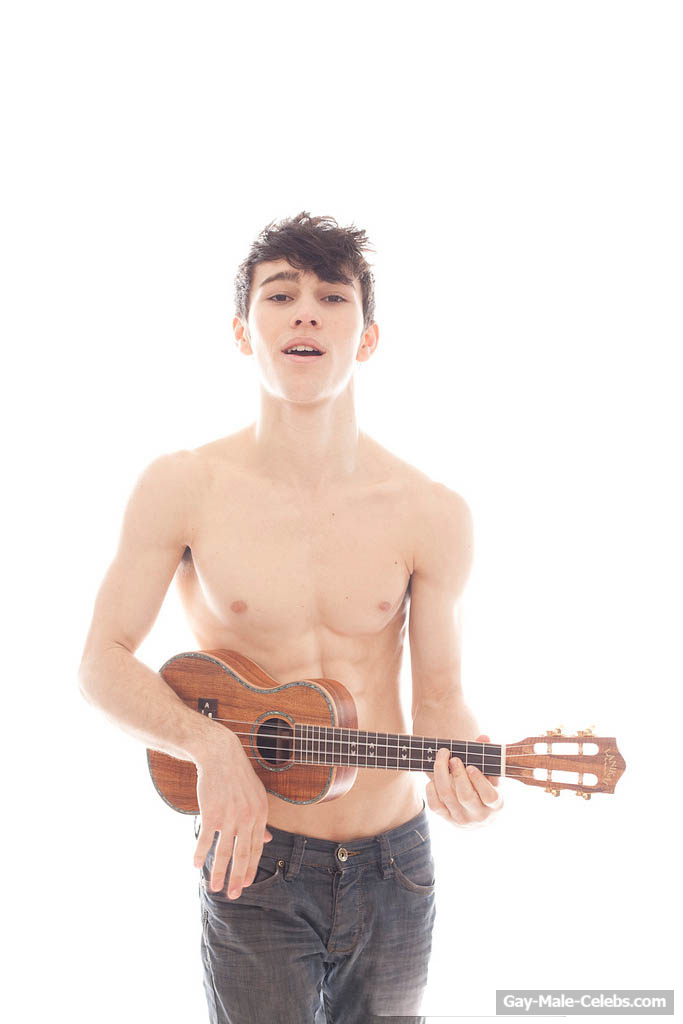 Max Schneider shirtless