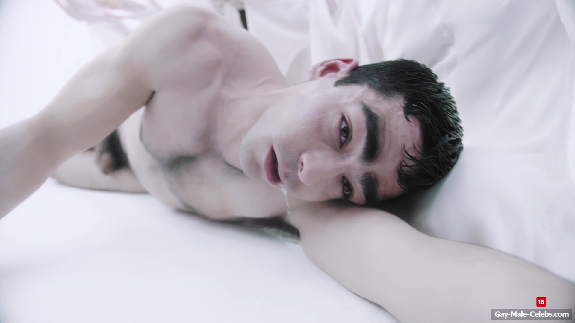 Omar Ayuso dick exposed