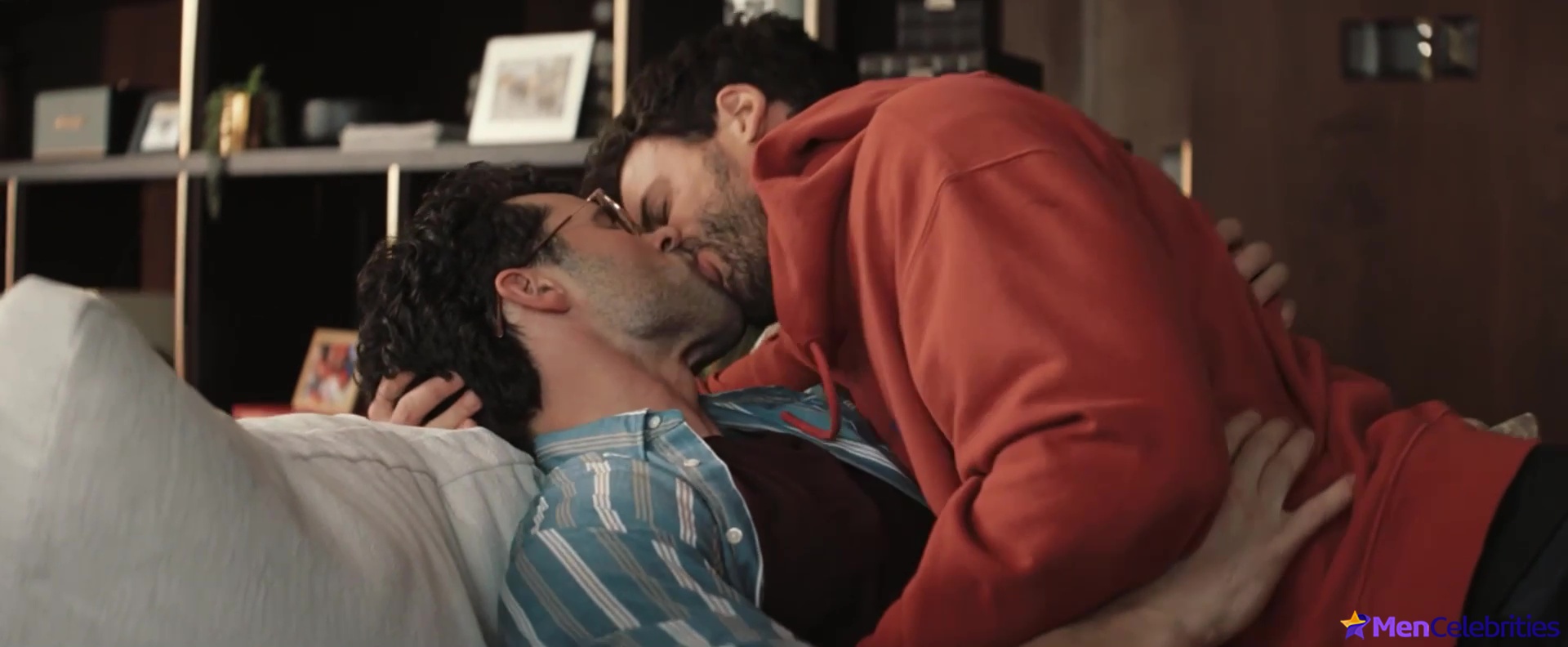 Robbie Graham-Kuntz nude gay scenes