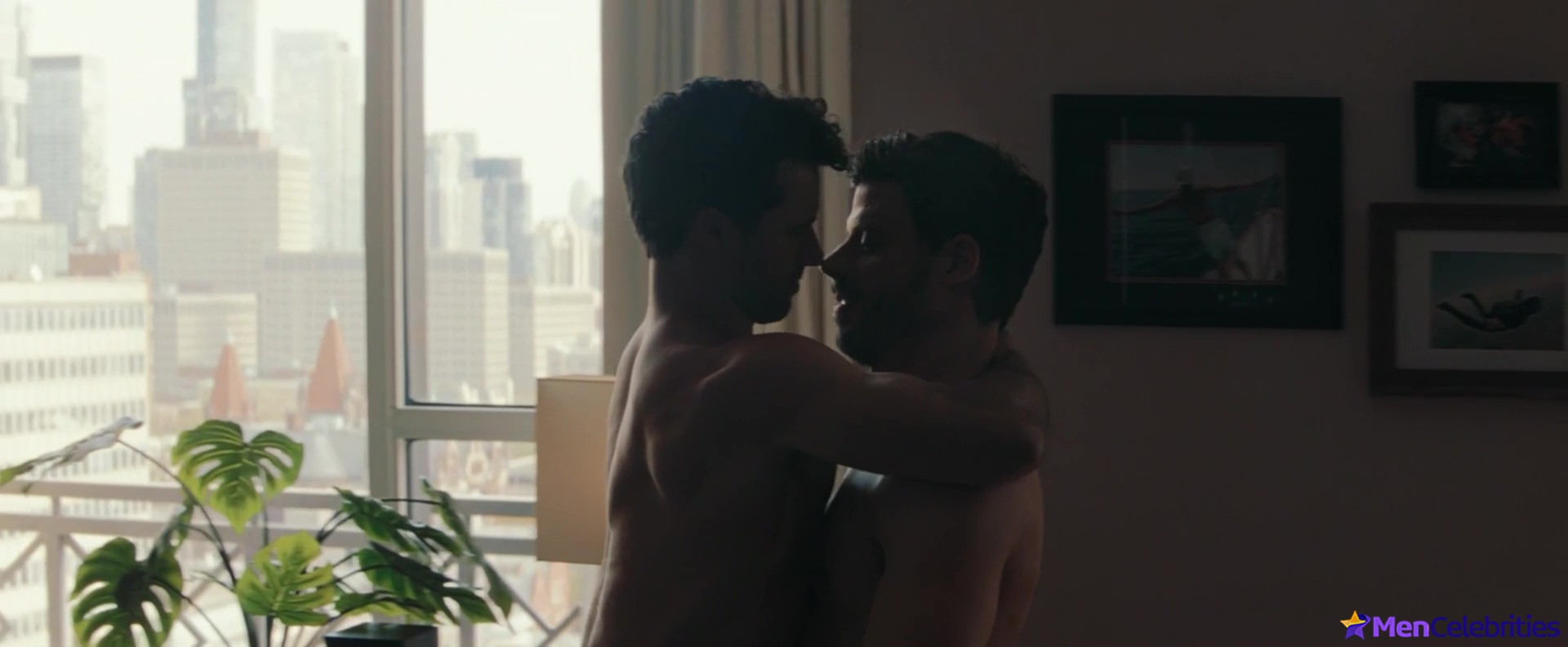 Robbie Graham-Kuntz nude gay scenes