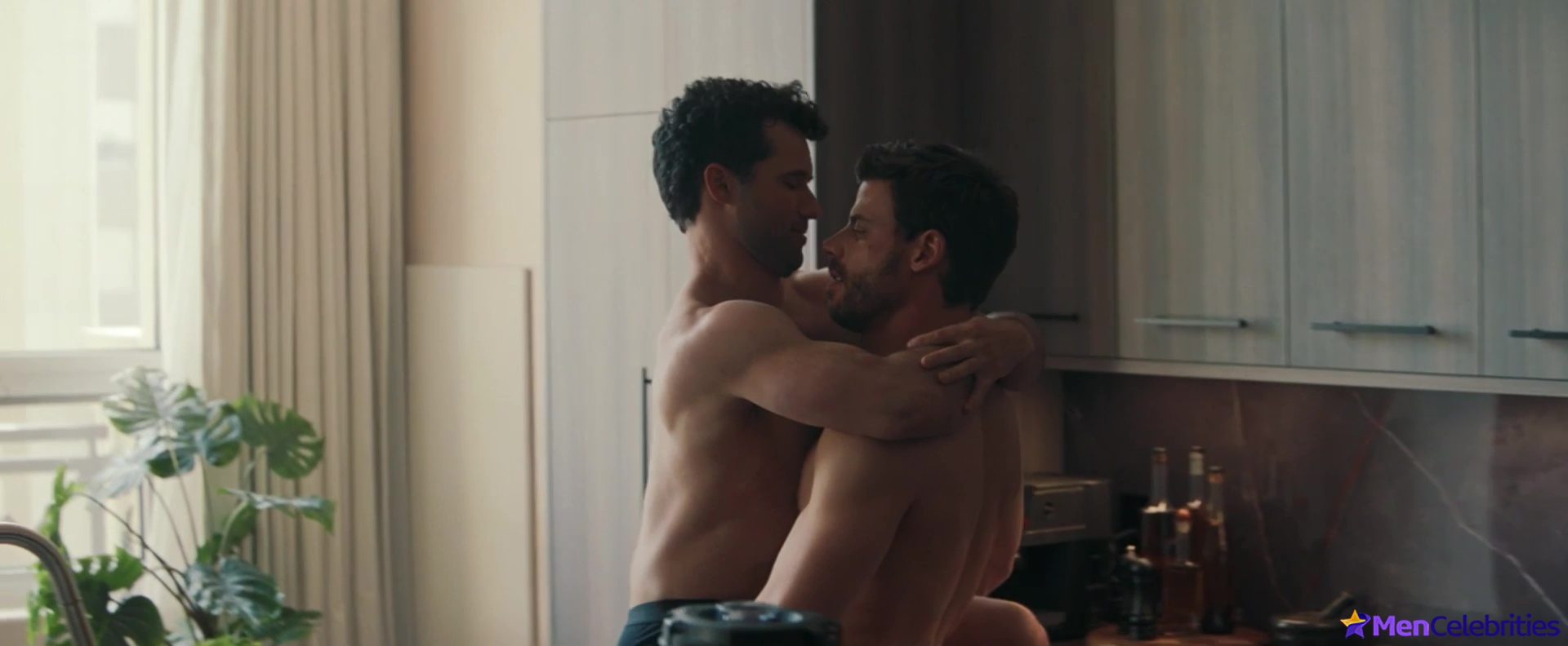 Robbie Graham-Kuntz nude gay scenes