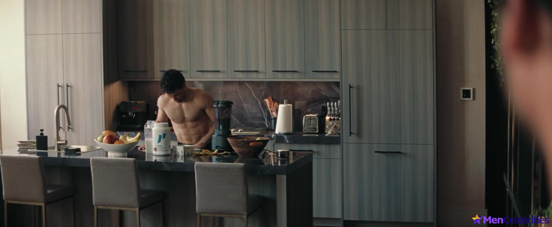 Robbie Graham-Kuntz nude gay scenes