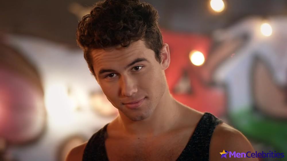 Robbie Graham-Kuntz shirtless pics