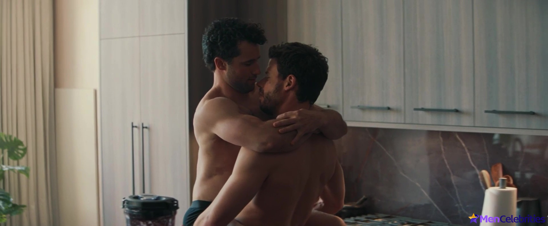 Robbie Graham-Kuntz nude gay scenes