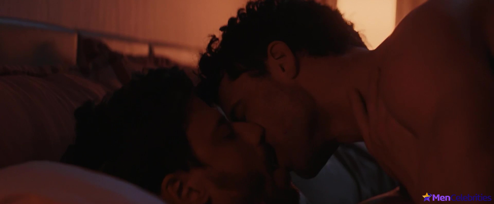 Robbie Graham-Kuntz nude gay scenes