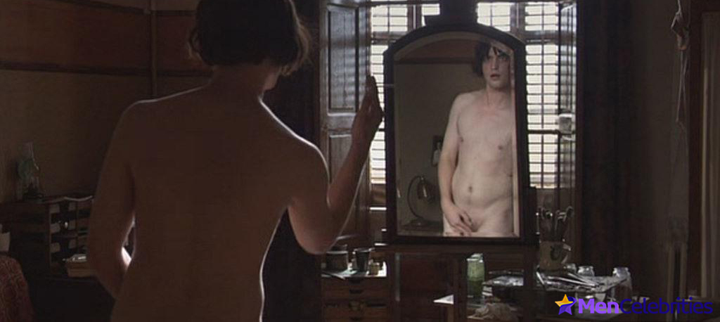 Robert Pattinson nude penis