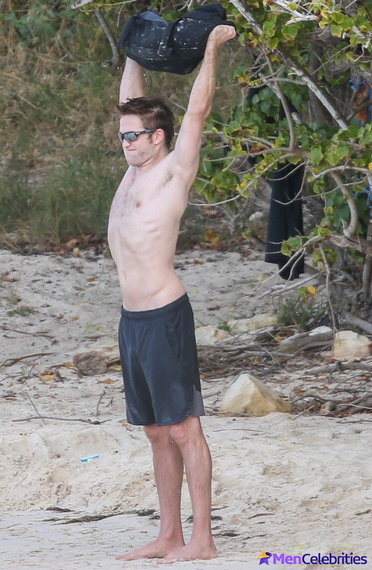Robert Pattinson nude sexy