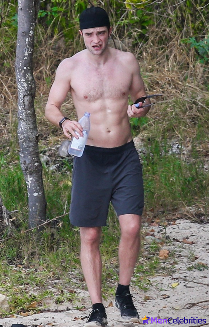 Robert Pattinson ass