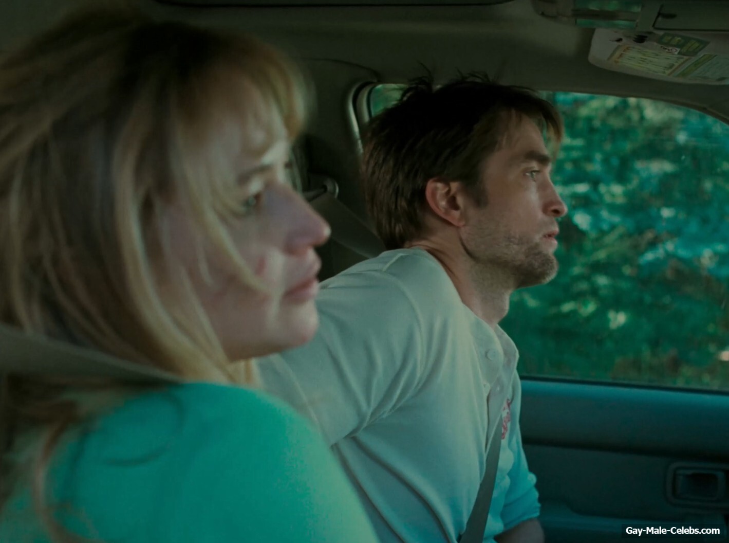 Robert Pattinson nude in Die My Love