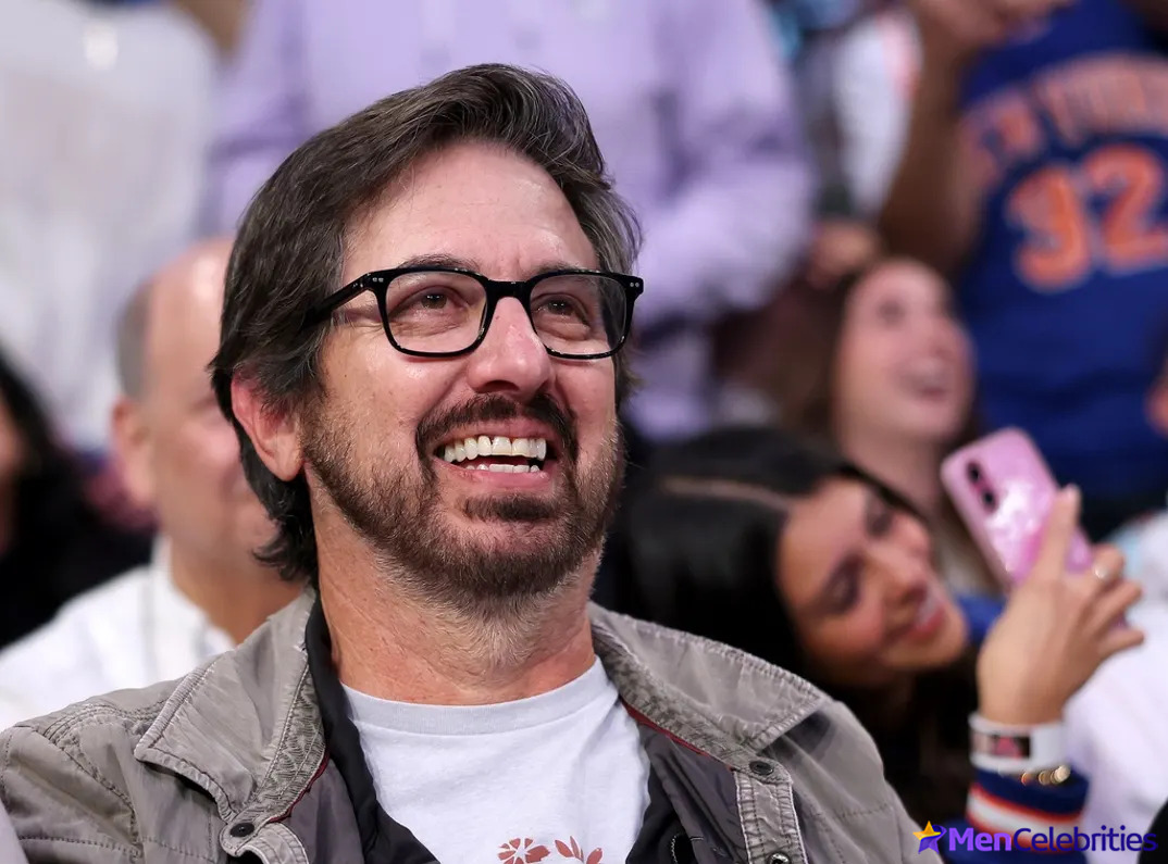 Sean Kaufman and Christopher Briney kiss