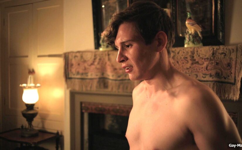 Shaun Thomas Flashes Nude Sexy Bum In The Choral