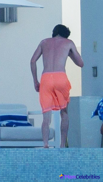 Timothee Chalamet bum pics