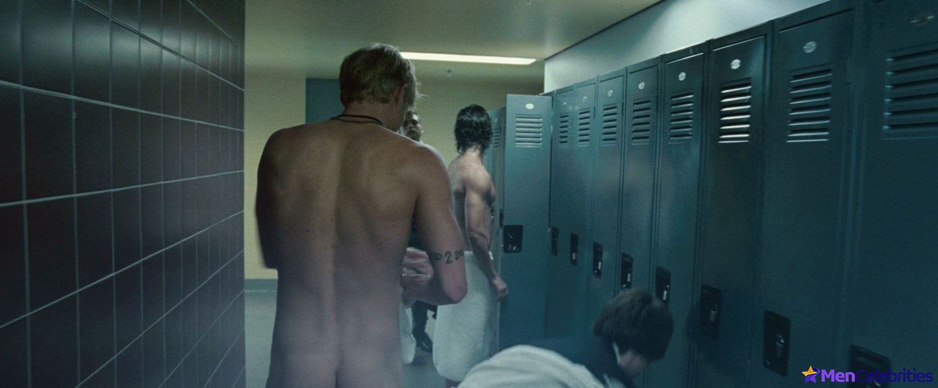 Toby Hemingway naked