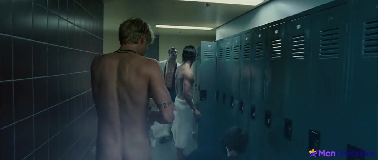 Toby Hemingway nude scenes