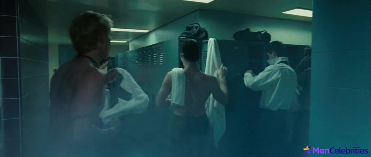 Toby Hemingway nude scenes