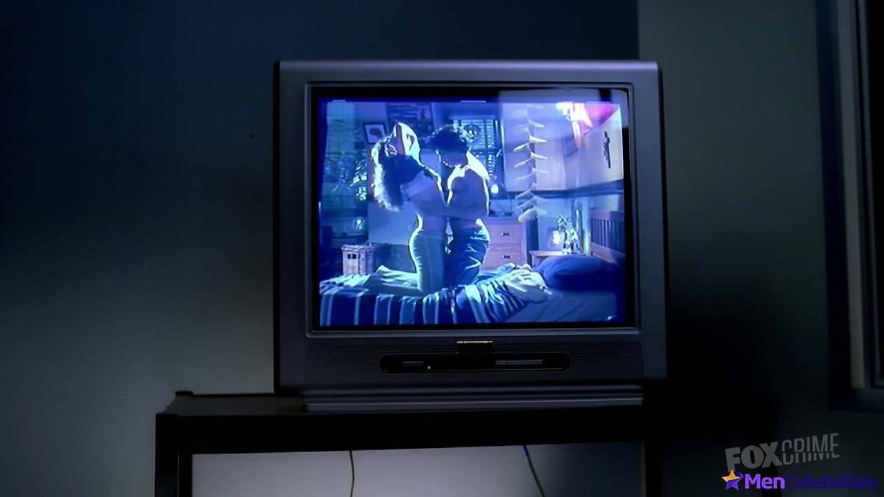 Toby Hemingway nude scenes