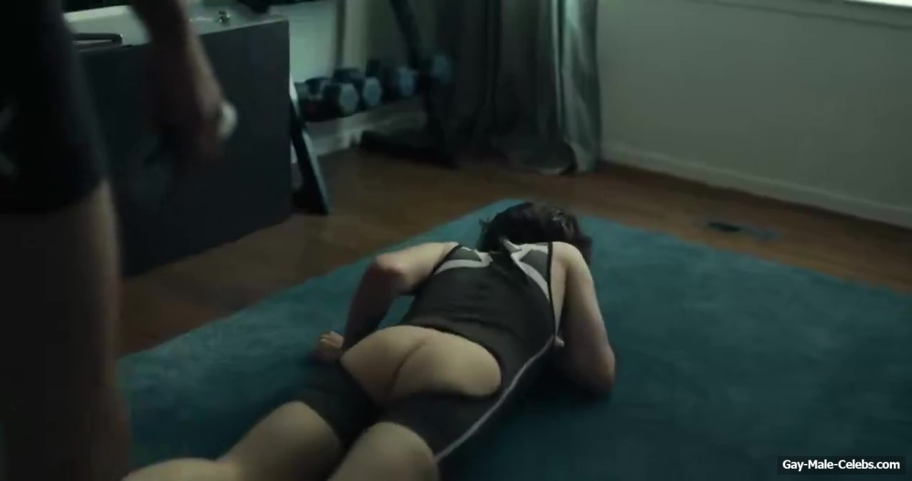 Alexander Skarsgard and Harry Melling gay sex in Pillion