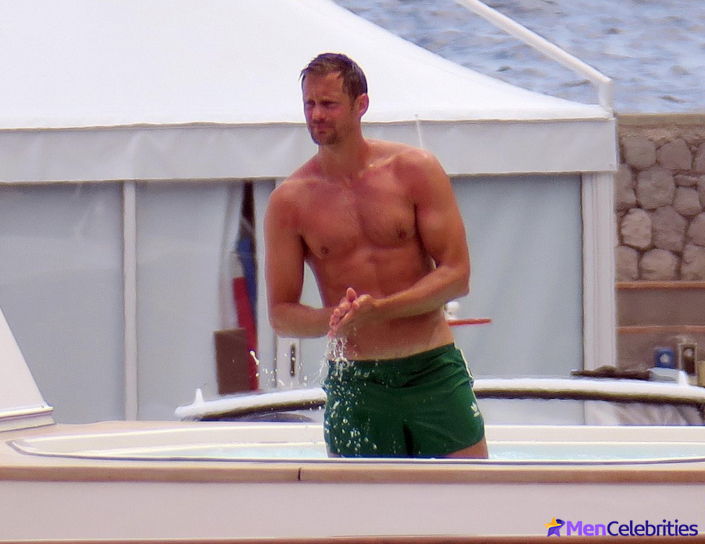 Alexander Skarsgard nude sexy