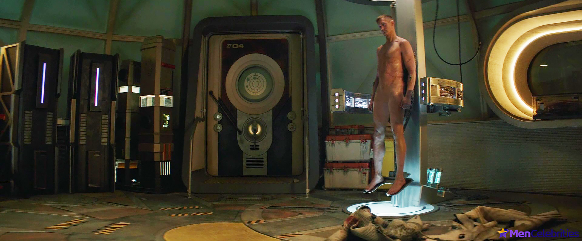 Alexander Skarsgard naked