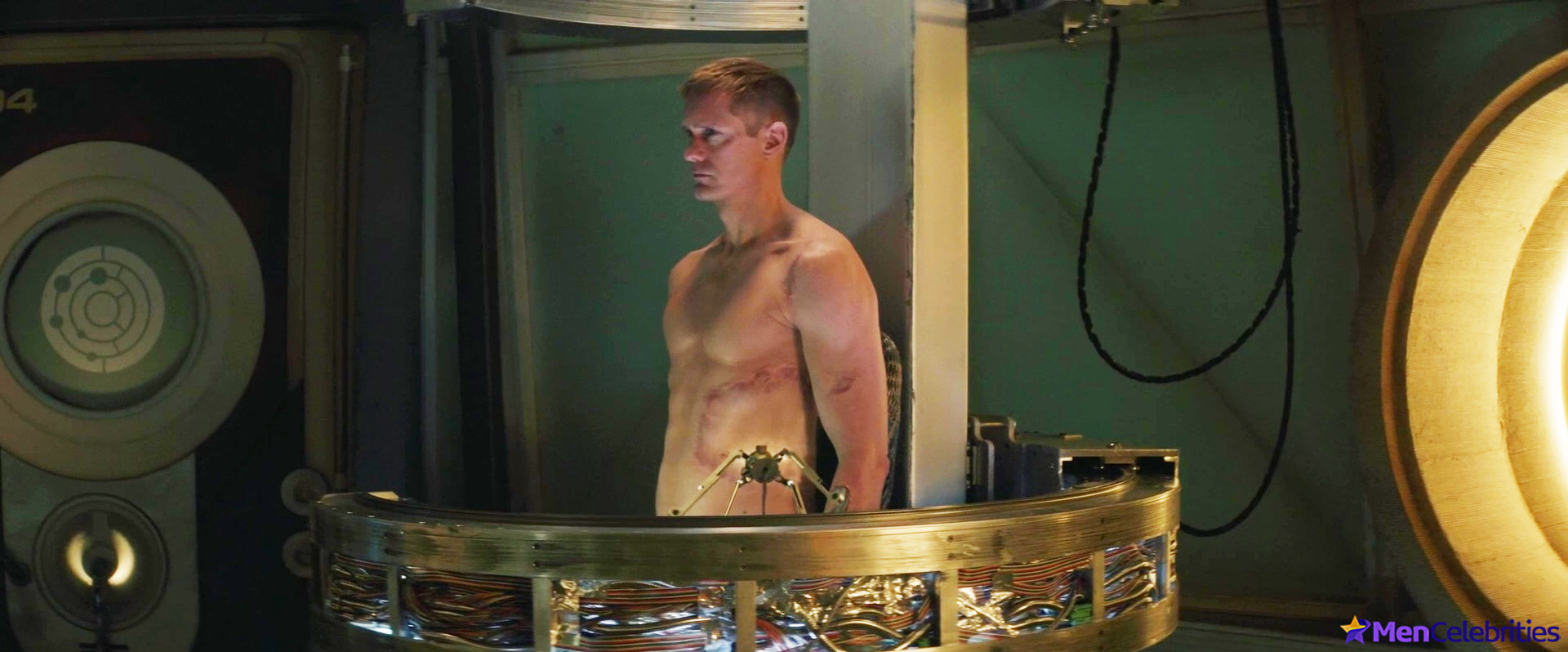 Alexander Skarsgard nude