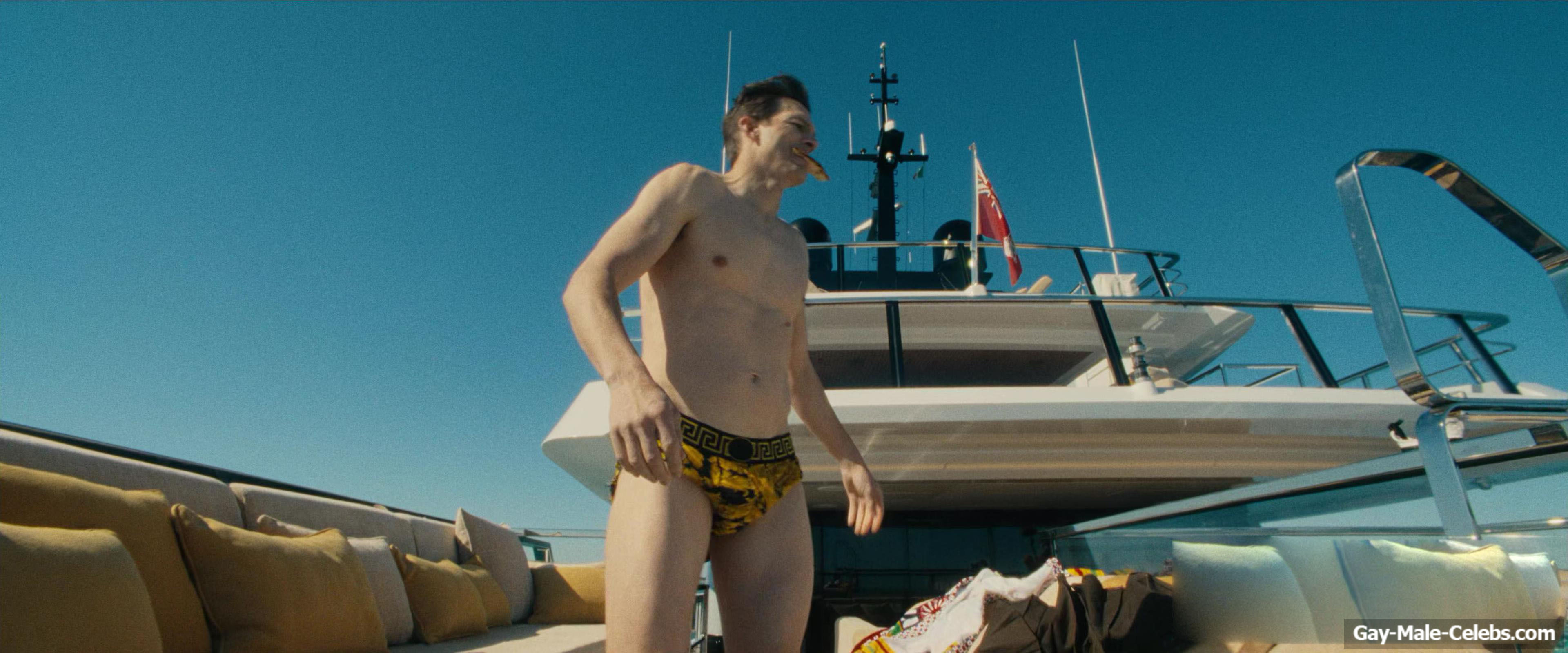 Ashton Kutcher cock bulge