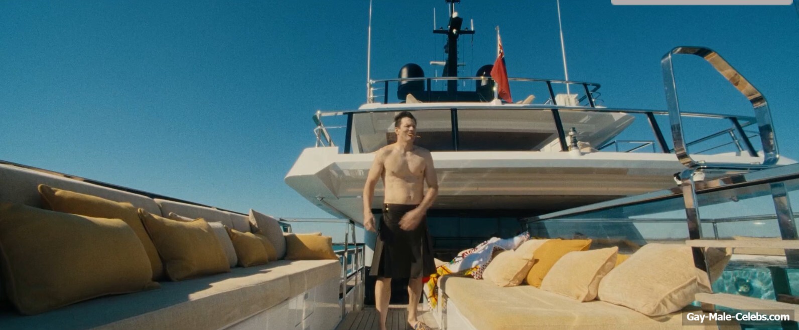 Ashton Kutcher Shirtless Bulge in The Beauty