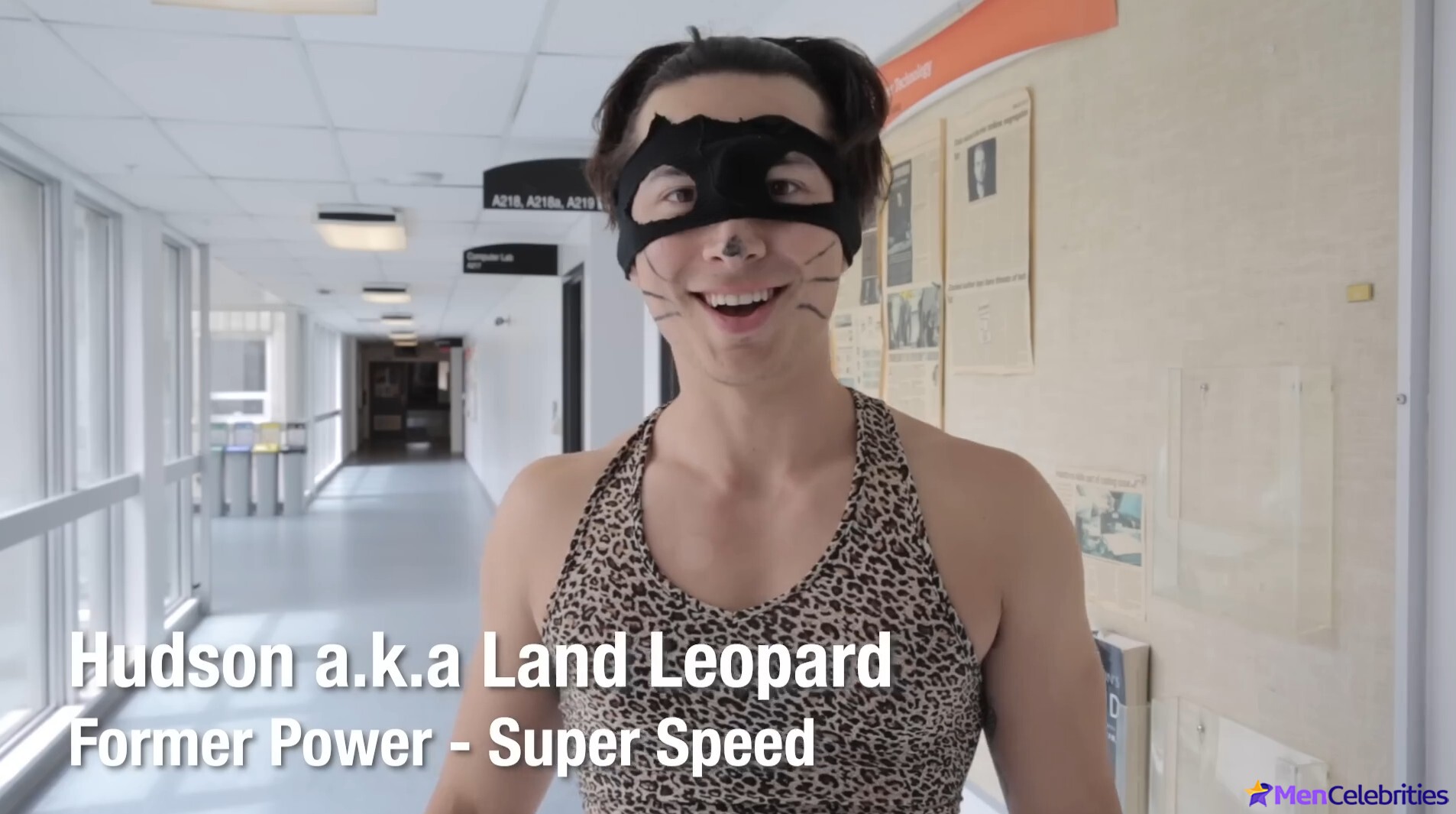 Hudson Williams bulge in SUPER SUPPORT