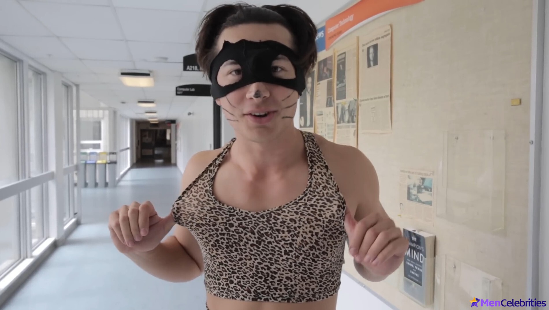 Hudson Williams bulge in SUPER SUPPORT