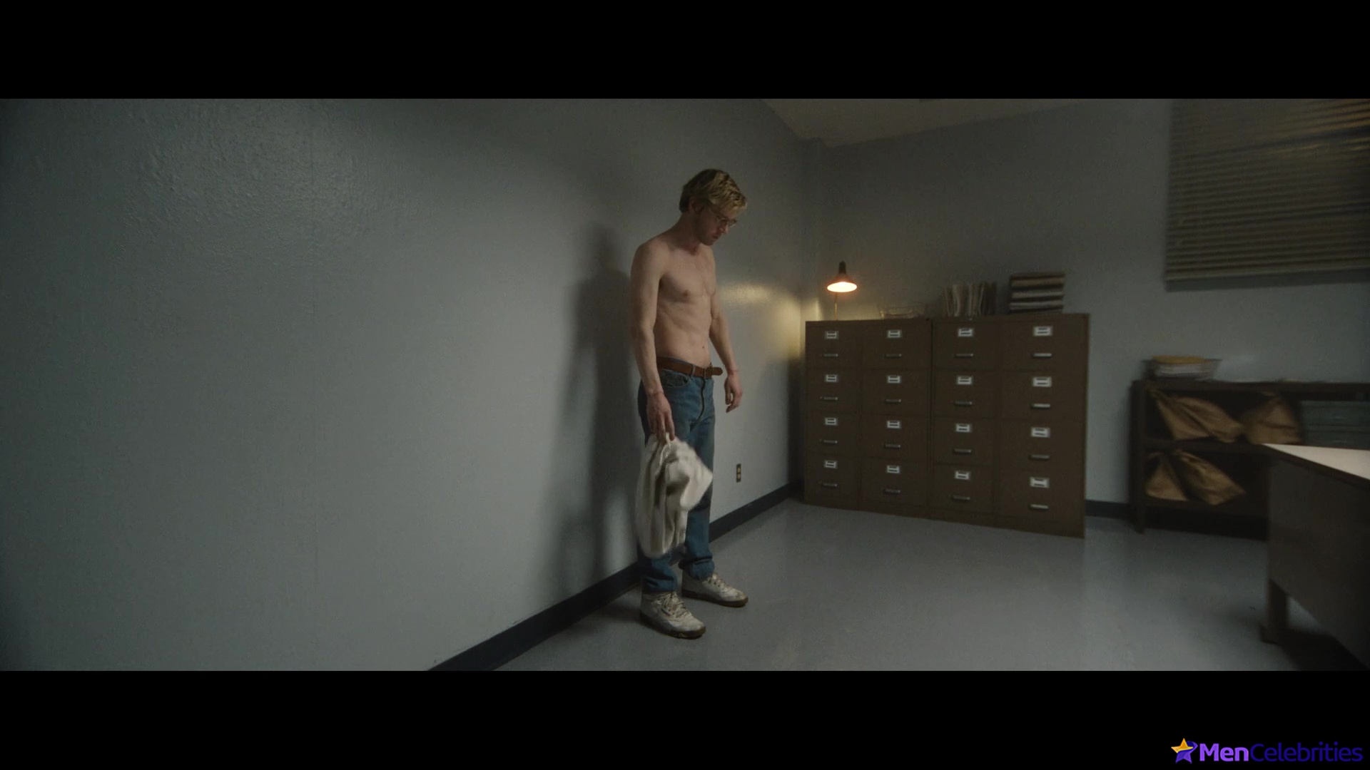 Evan Peters nude in Monster The Jeffrey Dahmer Story