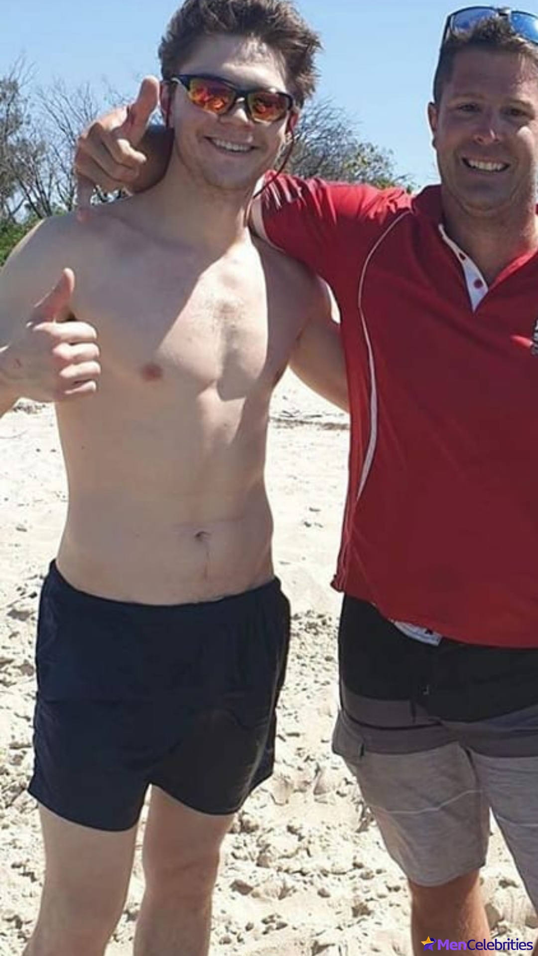 Evan Peters gay leaked pics